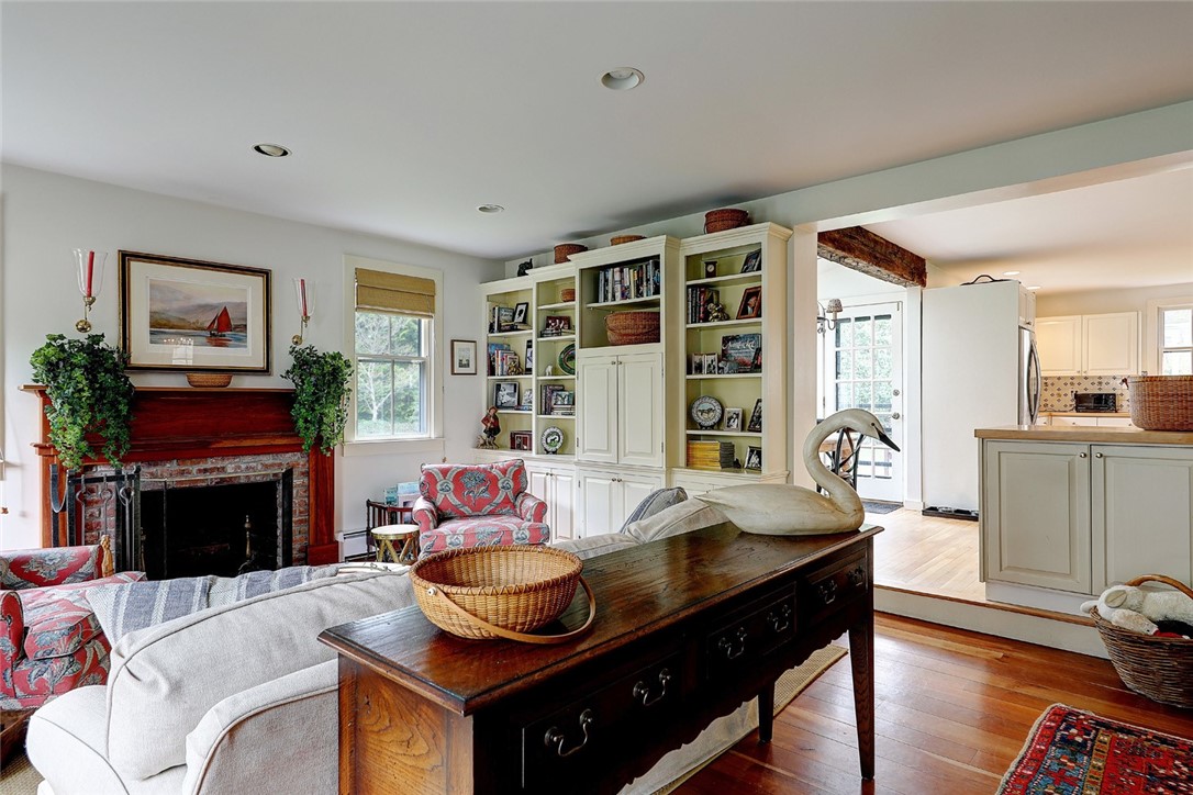 13 Alfred Drowne Road Barrington, RI 02806 - Photo 8 of 39