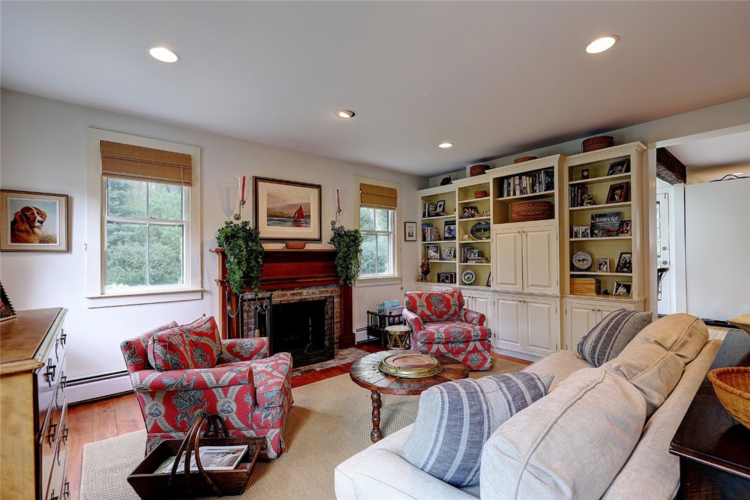 13 Alfred Drowne Road Barrington, RI 02806 - Photo 9 of 39