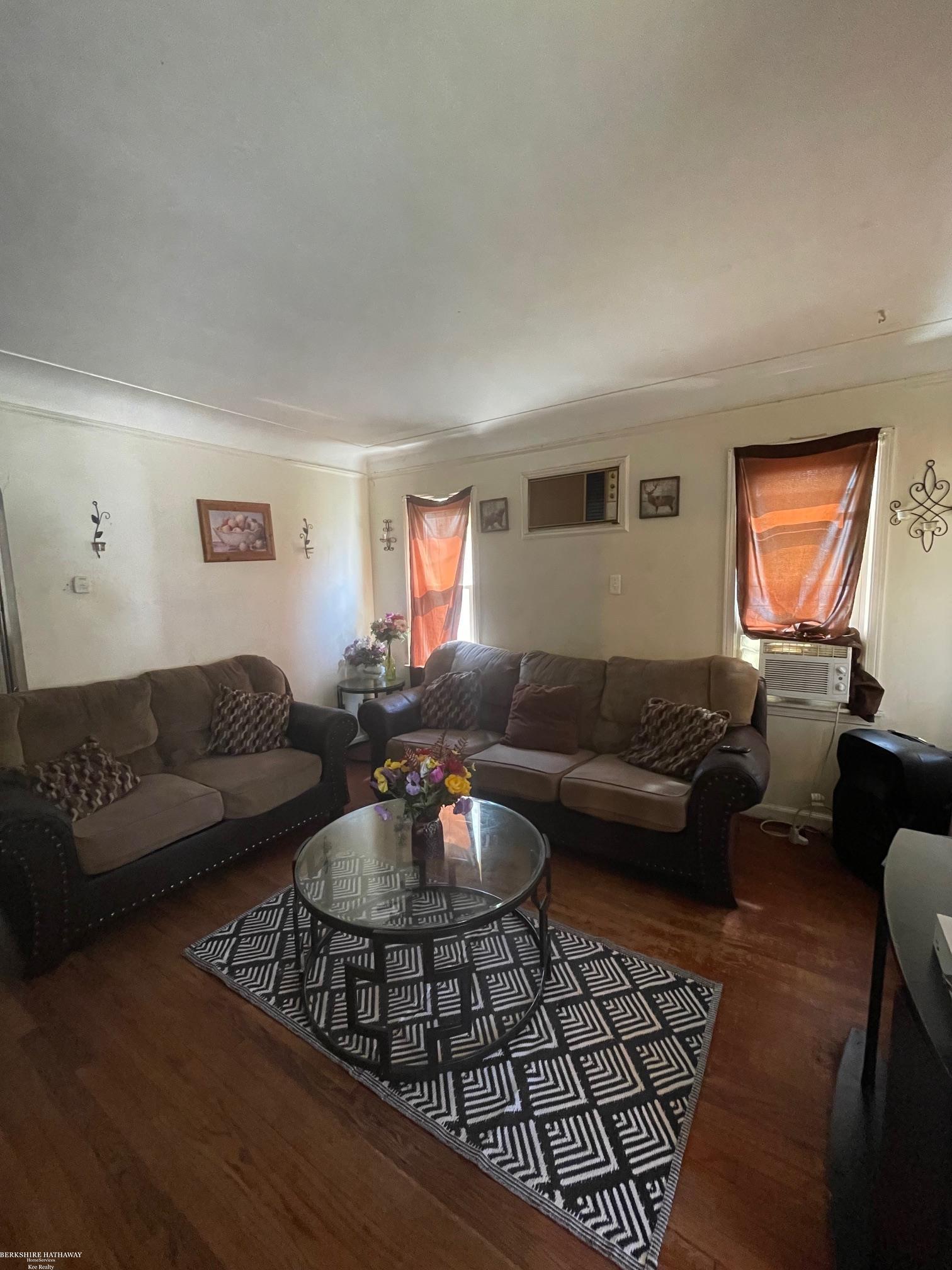 5570 Farmbrook Street Detroit, MI 48224 - Photo 4 of 17