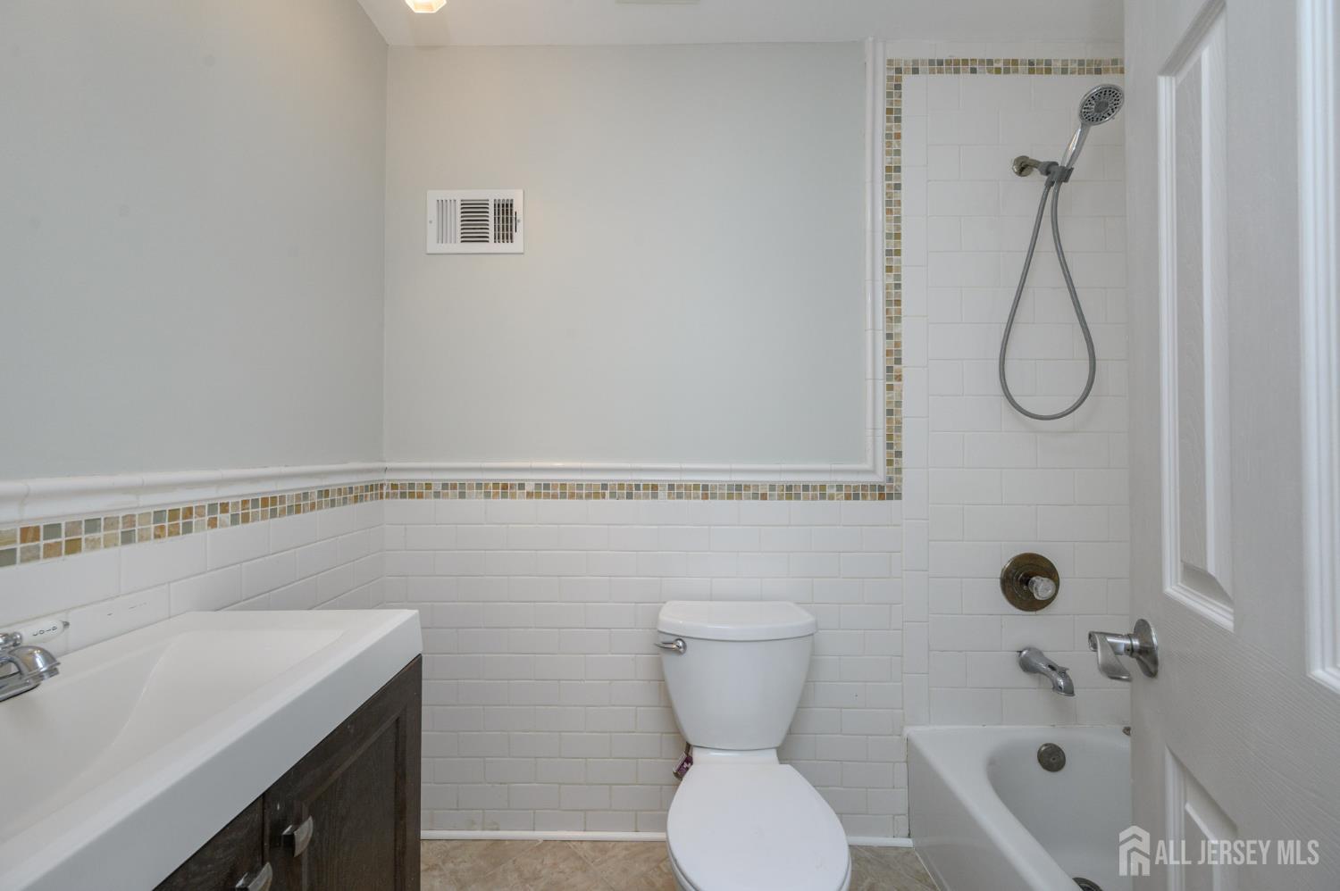 133 Hickory Road Somerset, NJ 08873 - Photo 22 of 45