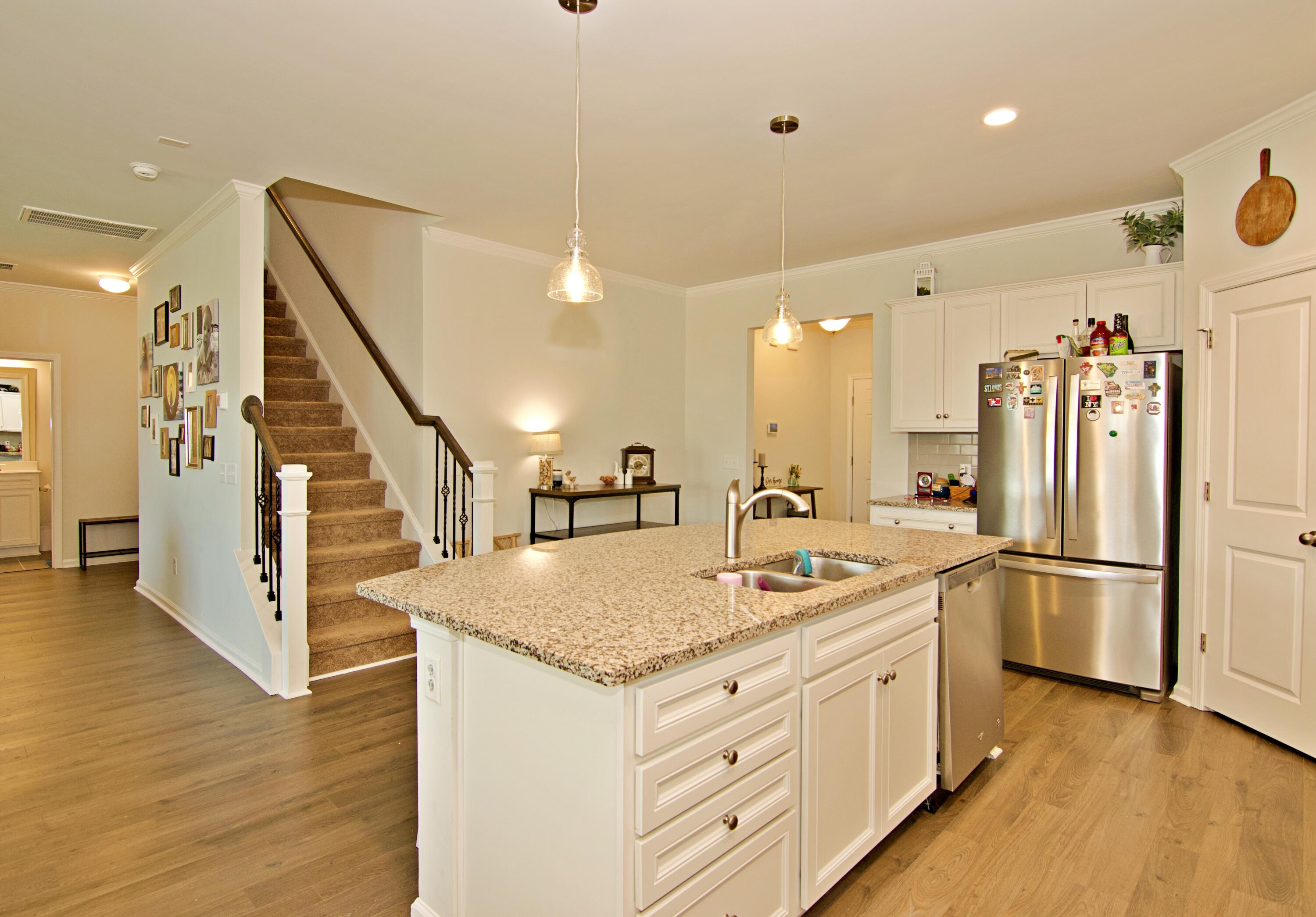 135 Hayworth Road Summerville, SC 29486 - Photo 3 of 43 25