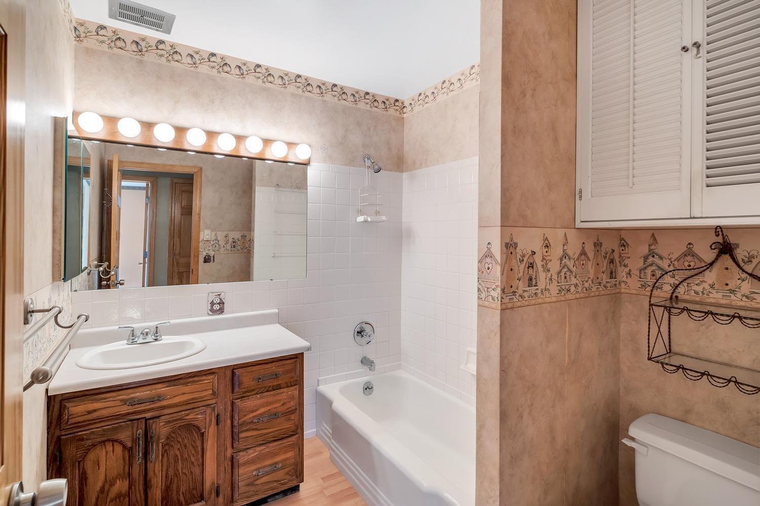 849 Locust Corner Road Cincinnati, OH 45245 - Photo 25 of 44 Gallery Image 25