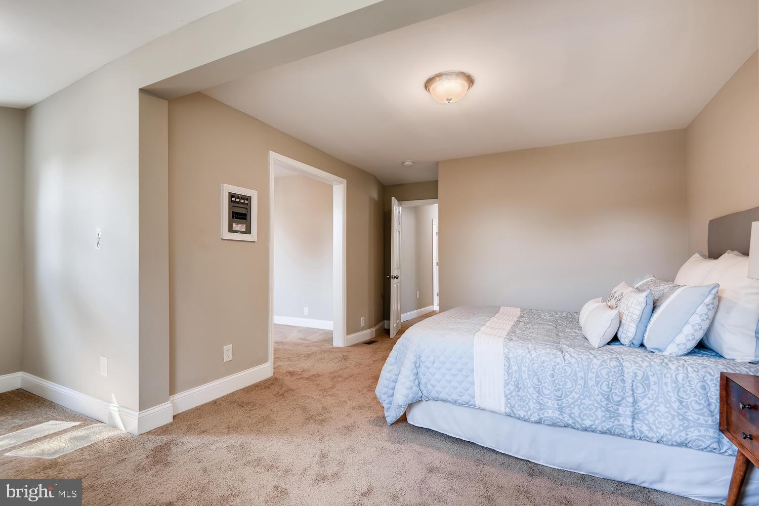 4026 Ridgecroft Road Baltimore, MD 21206 - Photo 17 of 33