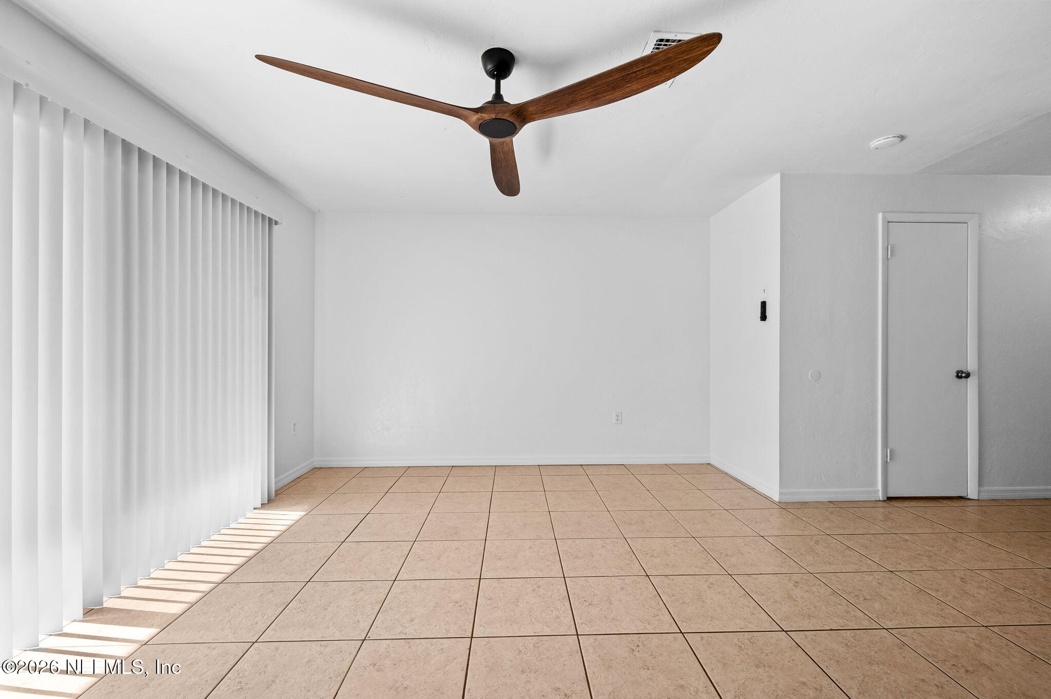 2635 Southwest 35th Place, Unit 1903 Gainesville, FL 32608 - Photo 11 of 44 16-web-or-mls-2635 SW 35th Place APT 190
