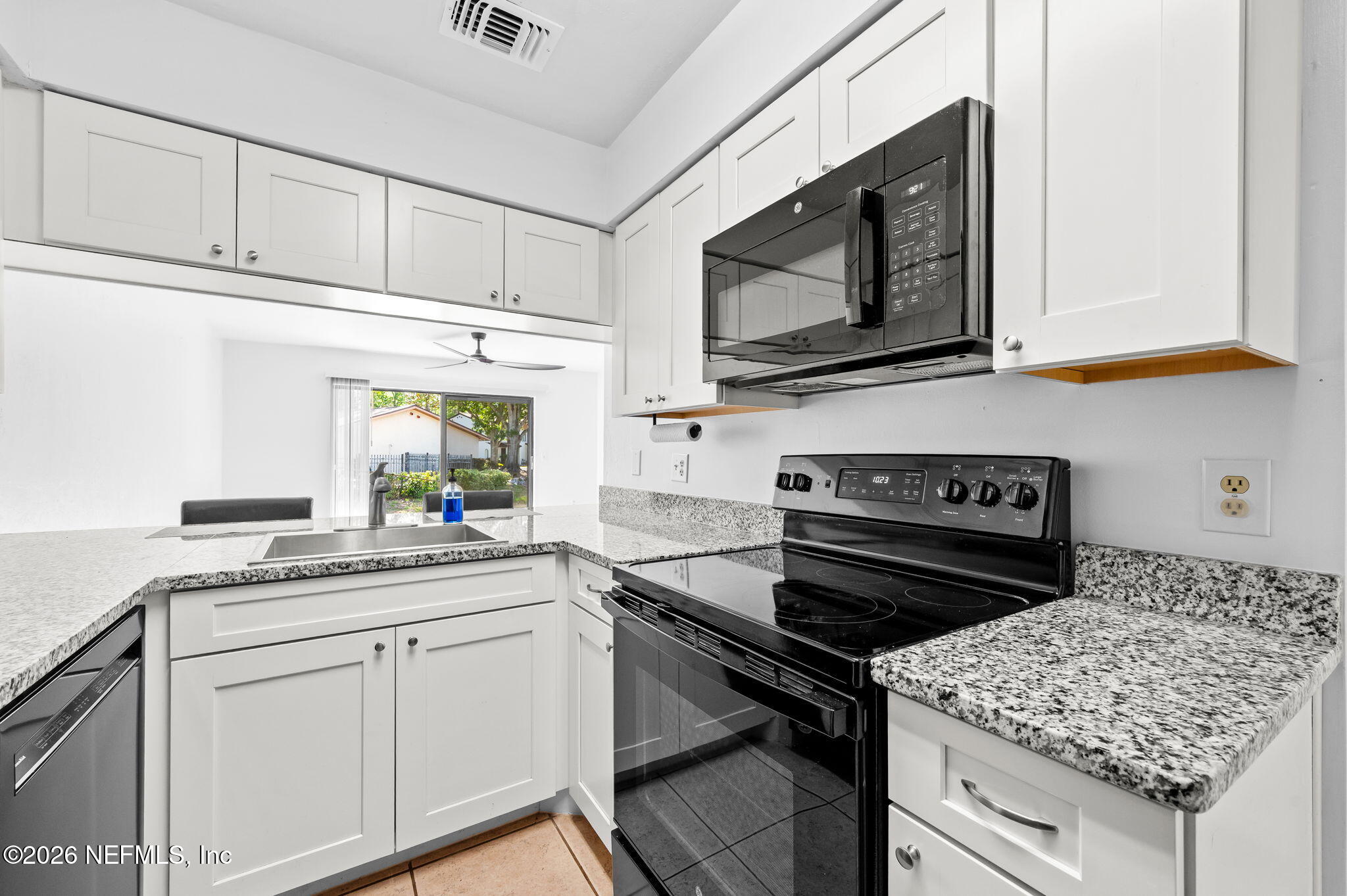 2635 Southwest 35th Place, Unit 1903 Gainesville, FL 32608 - Photo 16 of 44 21-web-or-mls-2635 SW 35th Place APT 190
