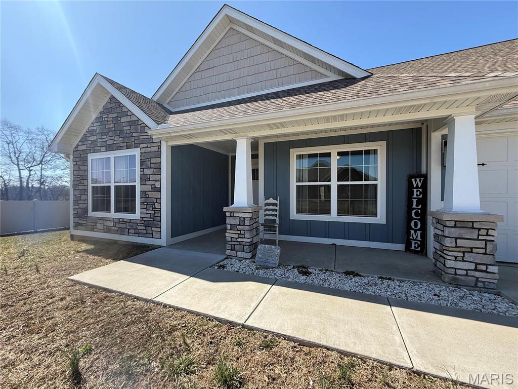 379 Lakeview Crossing Cape Girardeau, MO 63701 - Photo 2 of 30