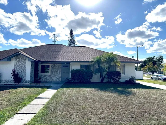 $1,950 | 3433 Laurel Dale Drive, Tampa, FL 33618