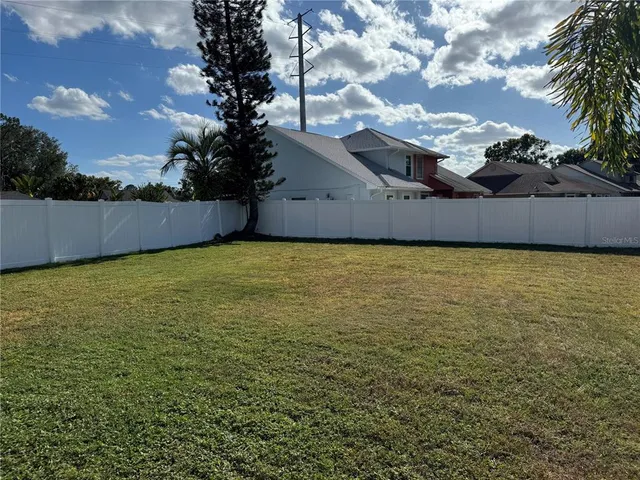 $1,950 | 3433 Laurel Dale Drive, Tampa, FL 33618