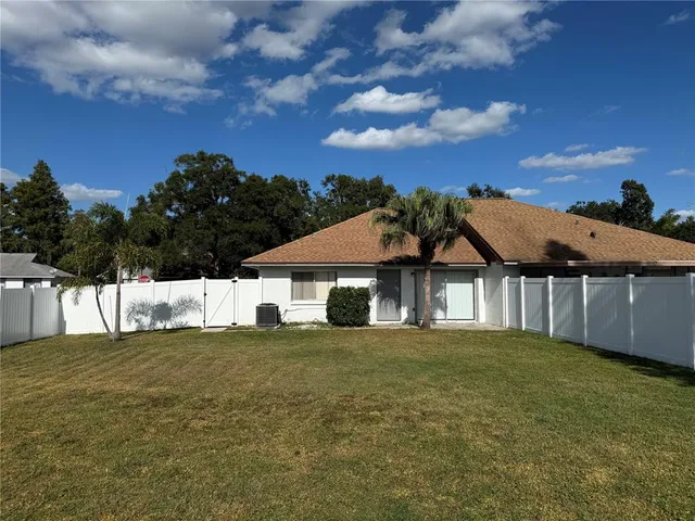 $1,950 | 3433 Laurel Dale Drive, Tampa, FL 33618