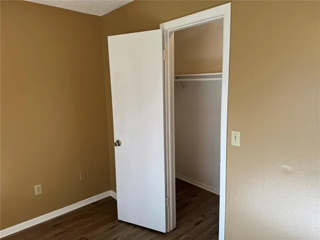 $1,950 | 3433 Laurel Dale Drive, Tampa, FL 33618