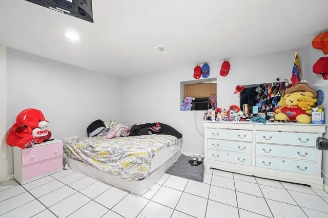 $429,900 | 8239 South Colfax Avenue, Chicago, IL 60617