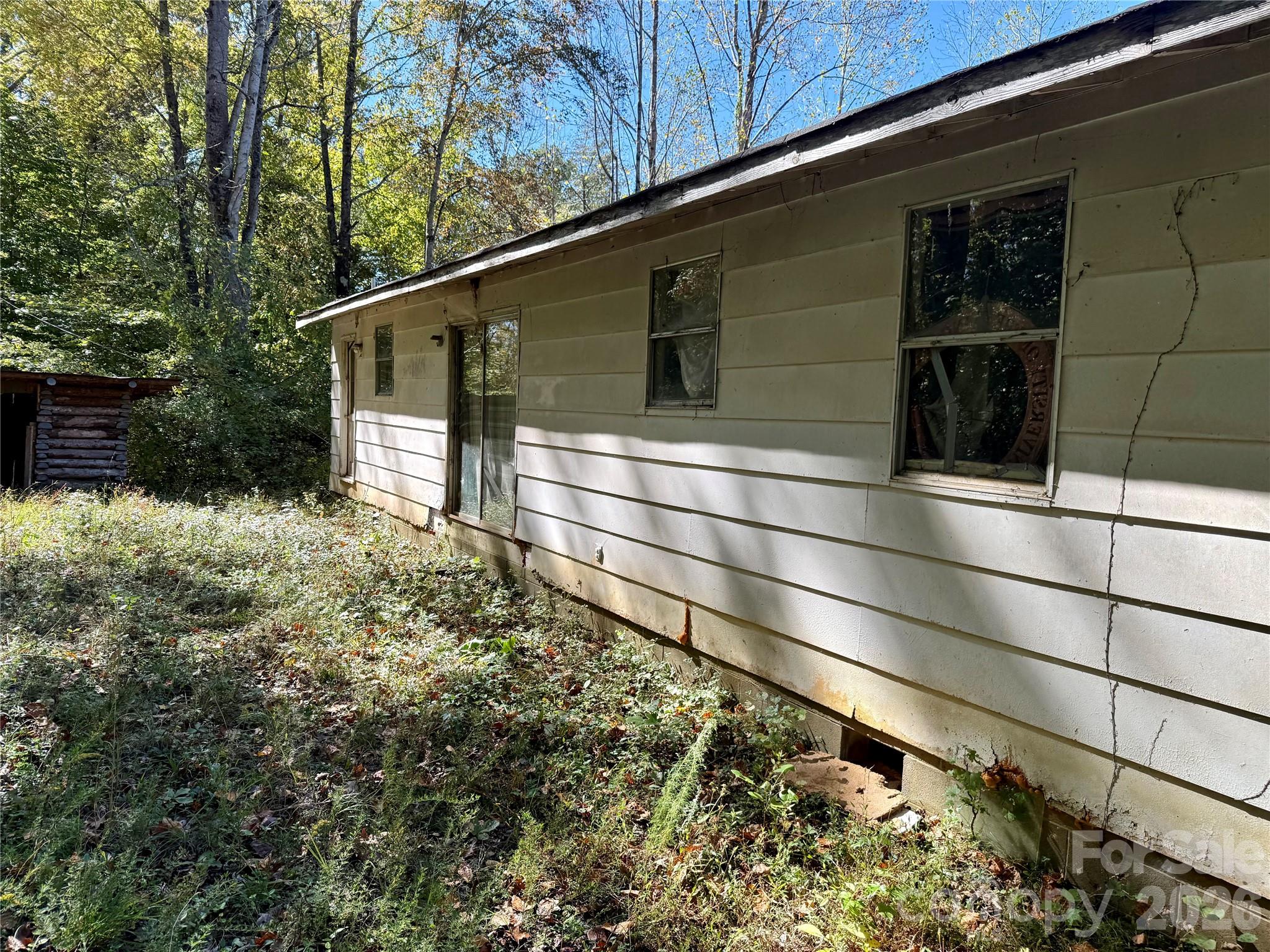 229 Kelsey Lane Rutherfordton, NC 28139 - Photo 12 of 25 a backyard of a house