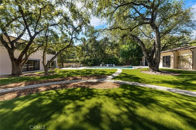 a view of outdoor space