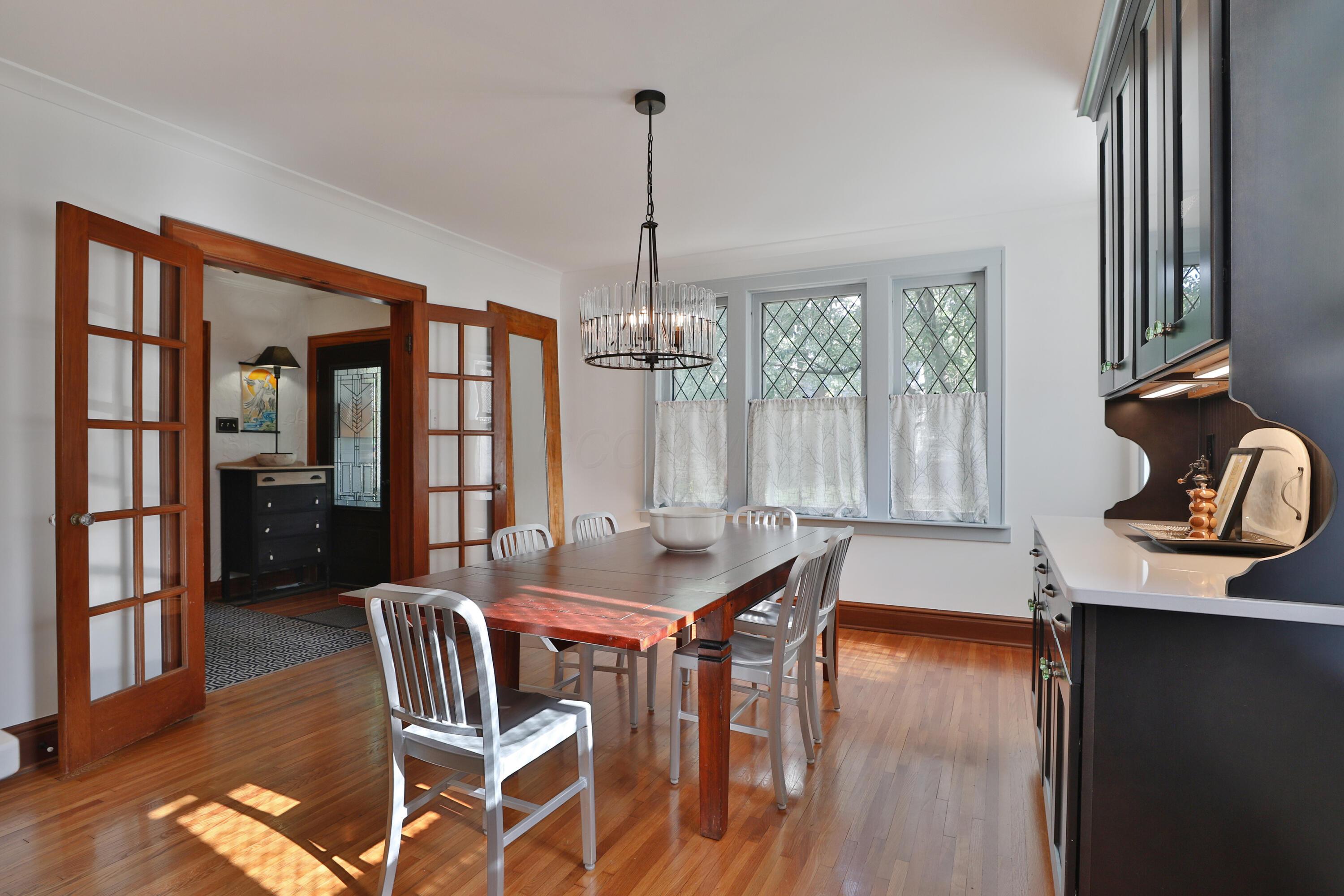 67 West Cooke Road Columbus, OH 43214 - Photo 19 of 57 Dining Room