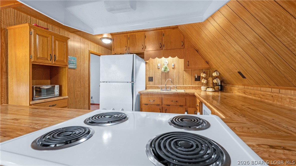 32031 Aurora Road Stover, MO 65078 - Photo 9 of 40 Gallery Image 9
