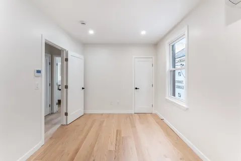 $829,000 | 171 Summit Avenue, Jersey City, NJ 07304