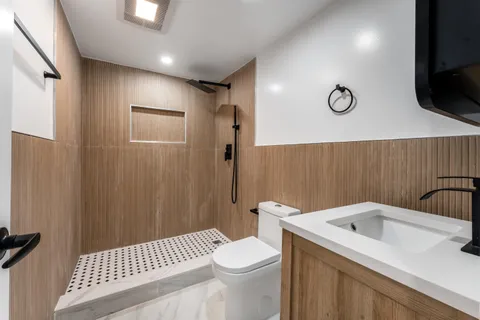 $829,000 | 171 Summit Avenue, Jersey City, NJ 07304