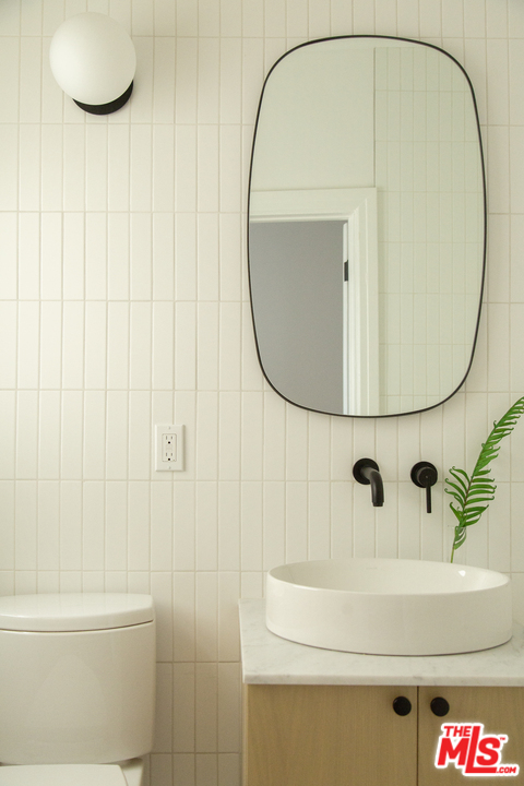 854 Hyperion Avenue Los Angeles, CA 90029 - Photo 14 of 24