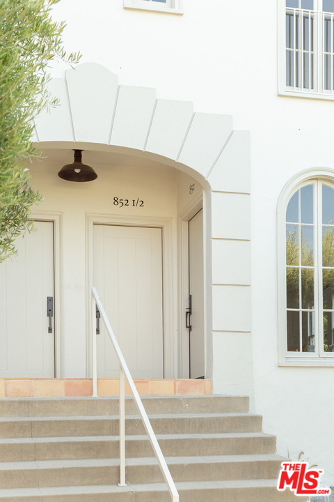 854 Hyperion Avenue Los Angeles, CA 90029 - Photo 20 of 24