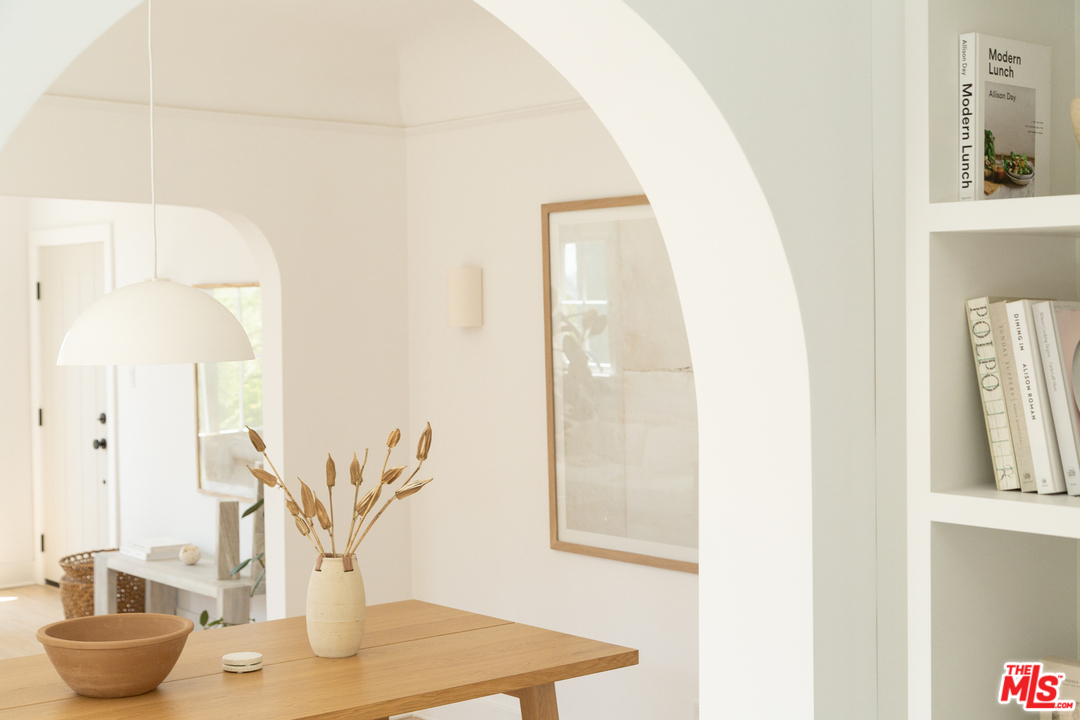 854 Hyperion Avenue Los Angeles, CA 90029 - Photo 5 of 24