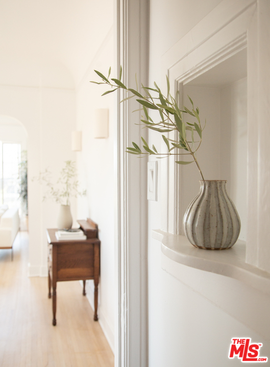 854 Hyperion Avenue Los Angeles, CA 90029 - Photo 10 of 24