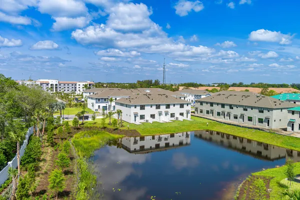 $3,100 | 7645 Southwest Lucy Lane, Stuart, FL 34997