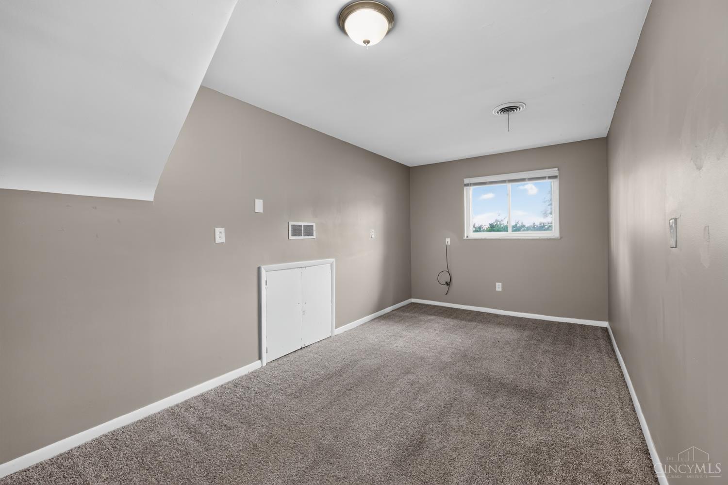 11410 Pippin Road Cincinnati, OH 45231 - Photo 25 of 33