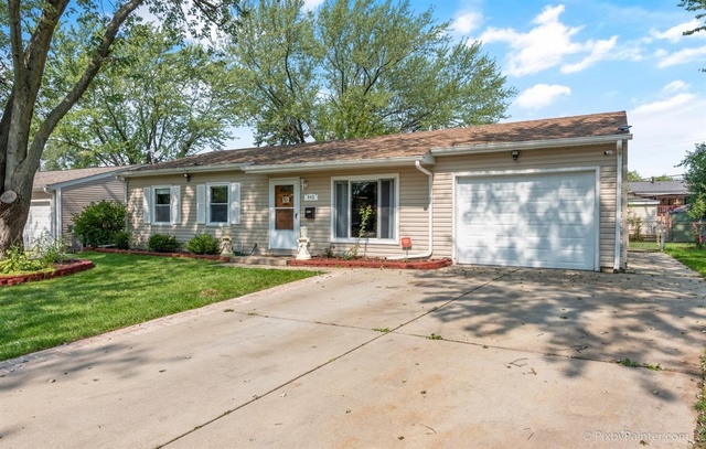 842 Post Lane Streamwood, IL 60107 - Photo 2 of 20