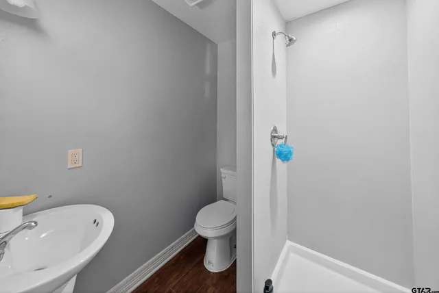 $100,000 | 22666 Lakeway Harbor Drive, Flint, TX 75762