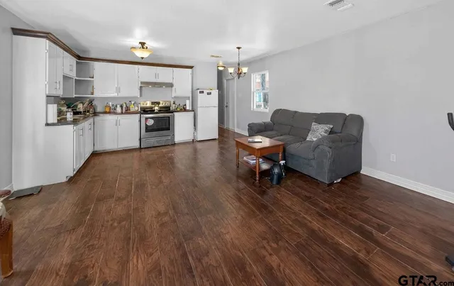 $100,000 | 22666 Lakeway Harbor Drive, Flint, TX 75762