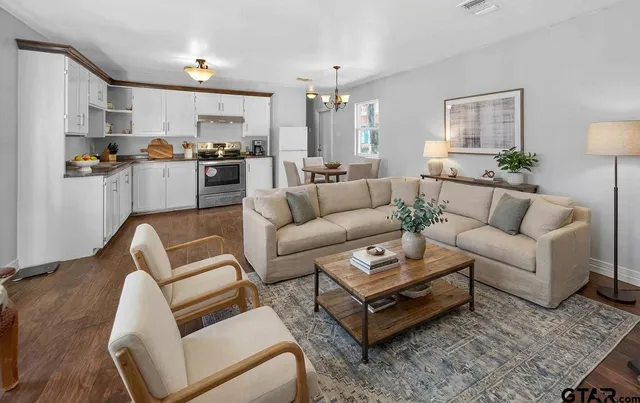 $100,000 | 22666 Lakeway Harbor Drive, Flint, TX 75762