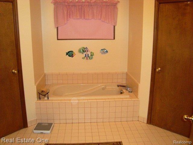 8960 Almont Road Almont, MI 48003 - Photo 8 of 13 Amont New Master Bath
