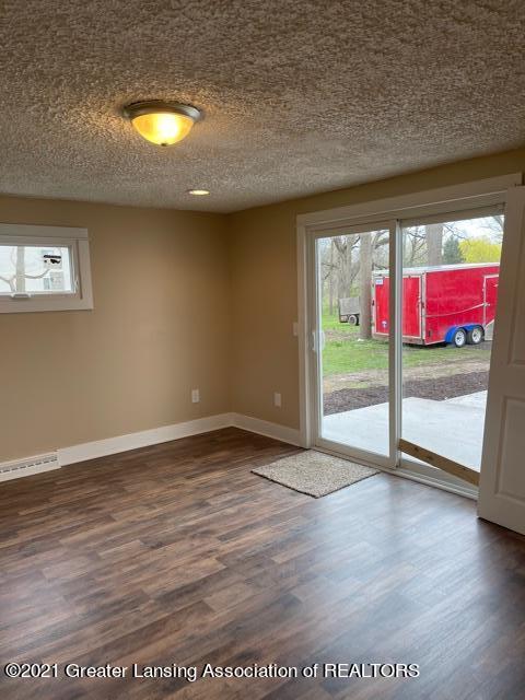 344 East Miller Road Lansing, MI 48911 - Photo 13 of 20 IMG_1422