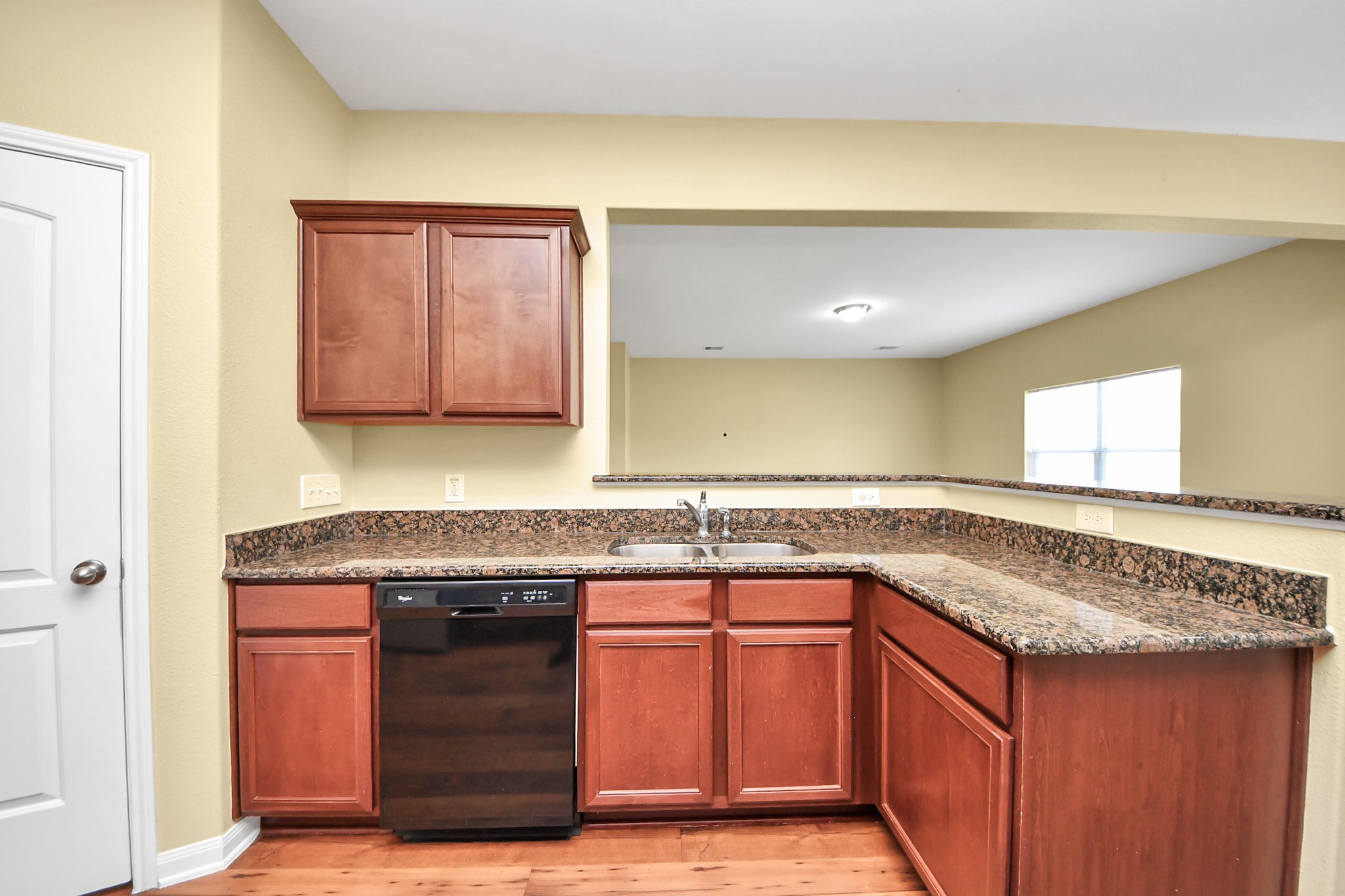 6915 Primrose Road Baytown, TX 77521 - Photo 13 of 31