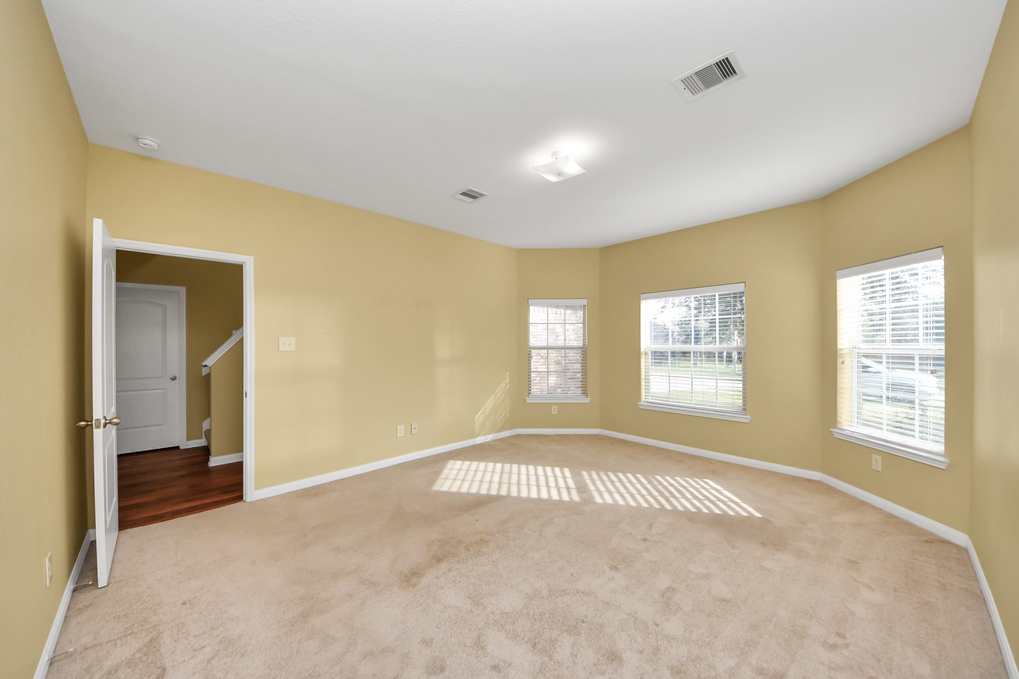 6915 Primrose Road Baytown, TX 77521 - Photo 3 of 31