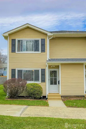 $535,000 | 30 Davids Court, Dayton, NJ 08810
