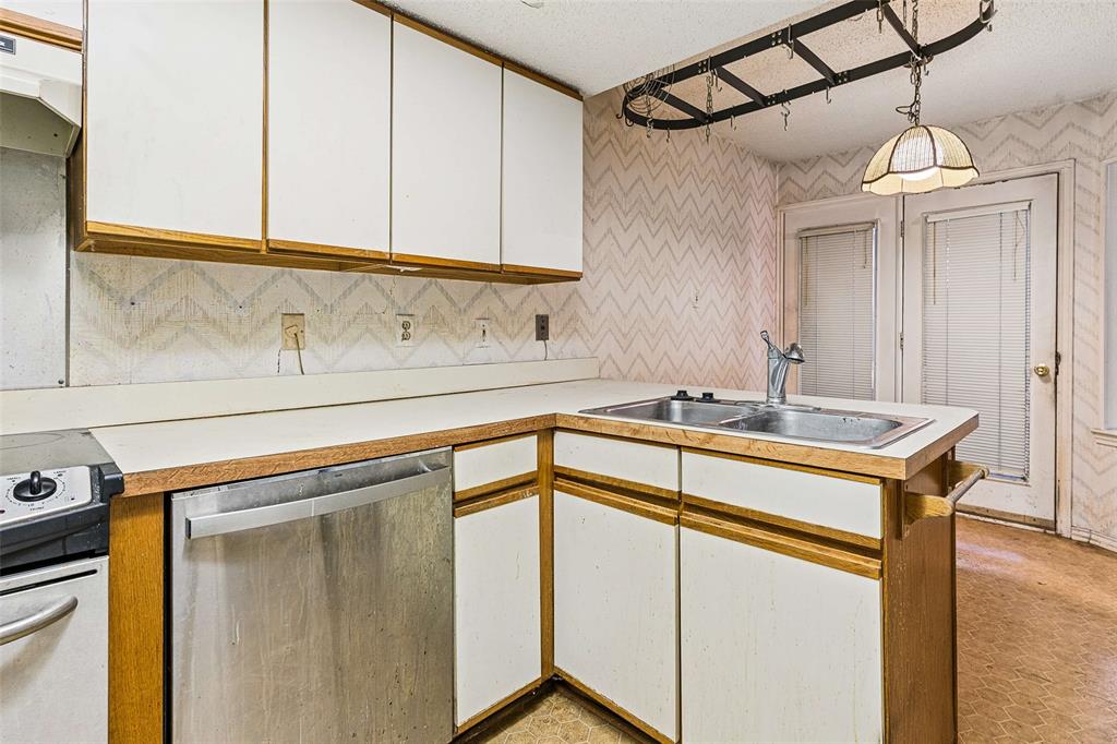 18040 Midway Road, Unit 105 Dallas, TX 75287 - Photo 11 of 26 Gallery Image 11