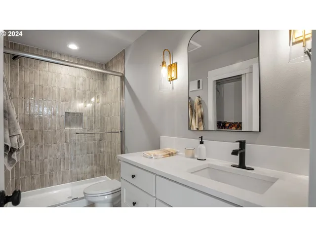 $424,500 | 3674 Southwest Sandlewood Lane, Gresham, OR 97080