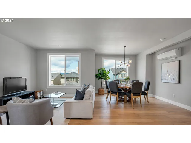 $424,500 | 3674 Southwest Sandlewood Lane, Gresham, OR 97080