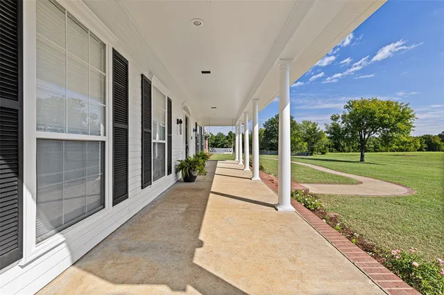 a view of an outdoor space and city view