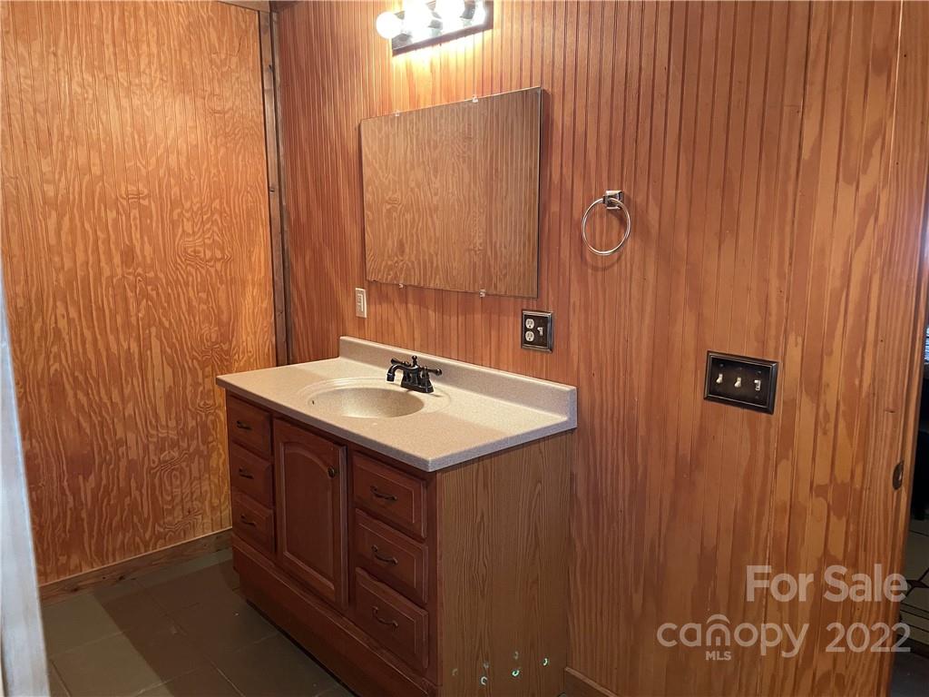 660 Rolands Chapel Road Nebo, NC 28761 - Photo 3 of 22 Gallery Image 3
