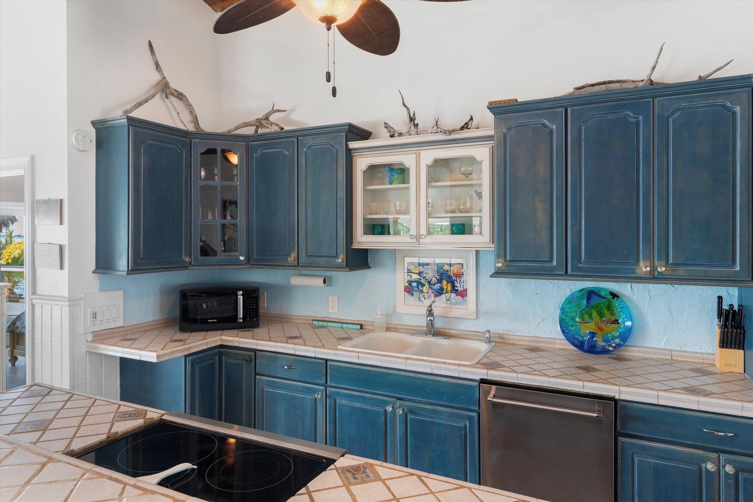 29581 Richard Road Big Pine Key, FL 33043 - Photo 23 of 78 Kitchen