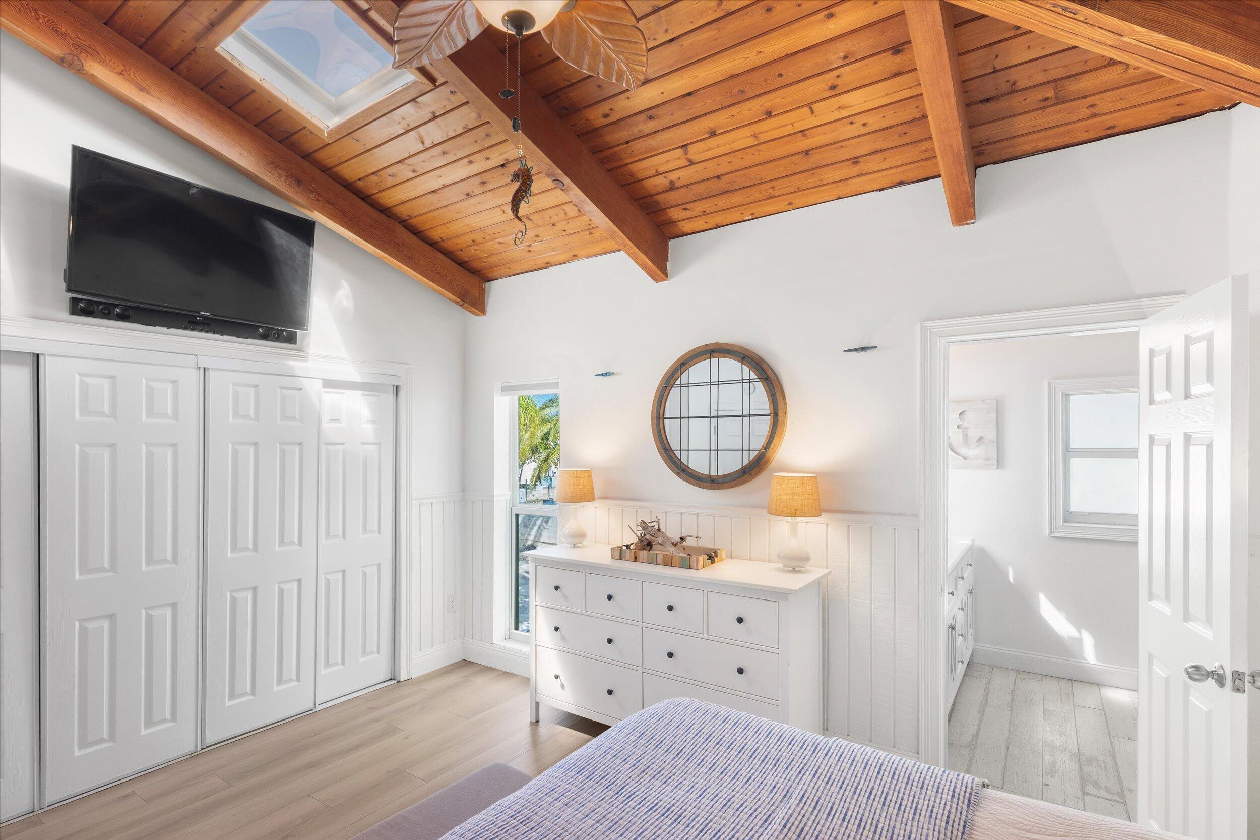 29581 Richard Road Big Pine Key, FL 33043 - Photo 38 of 78 2nd Ensuite