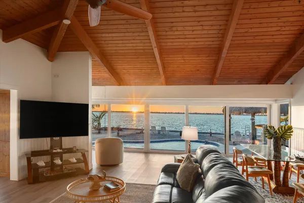 $2,900,000 | 29581 Richard Road, Big Pine Key, FL 33043