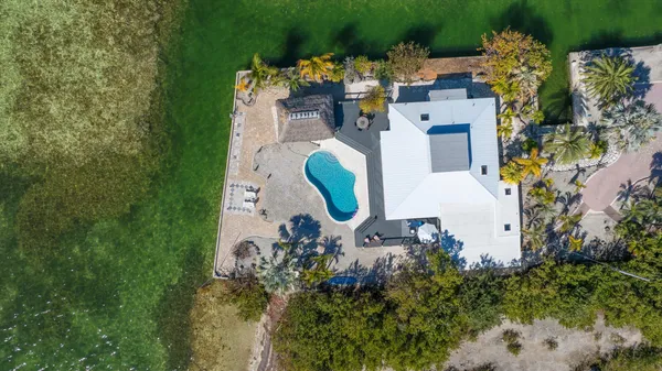 $2,900,000 | 29581 Richard Road, Big Pine Key, FL 33043