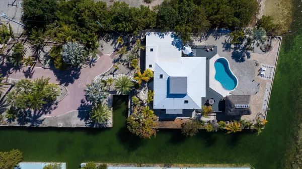 $2,900,000 | 29581 Richard Road, Big Pine Key, FL 33043