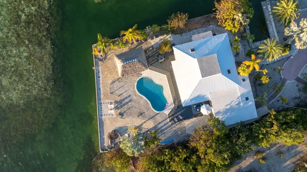 $2,900,000 | 29581 Richard Road, Big Pine Key, FL 33043