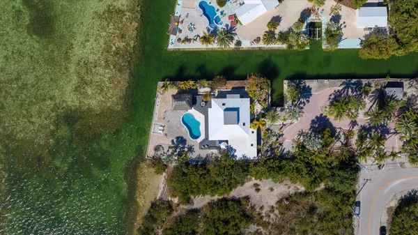 $2,900,000 | 29581 Richard Road, Big Pine Key, FL 33043