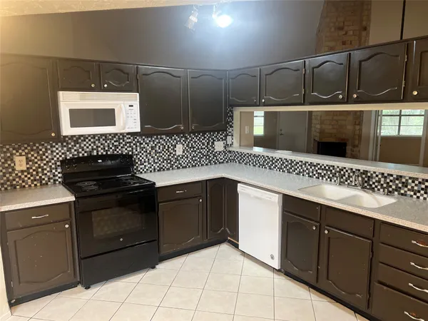 $1,895 | 6507 Bridgegate Drive, Spring, TX 77373