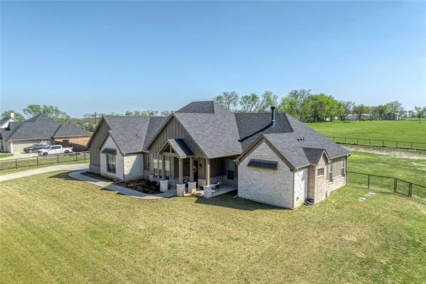 $575,000 | 1065 Old Highway, Howe, TX 75459